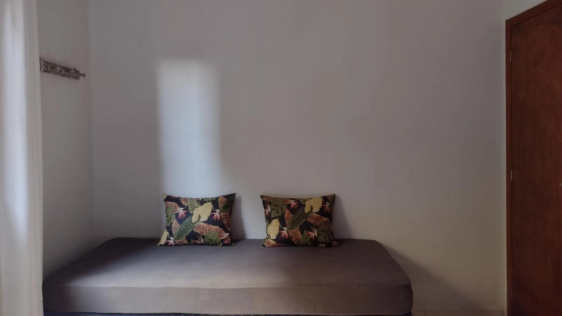 Casa Com Otima Localizacao A 100 Metros Da Praia Porto Belo Nyaraló