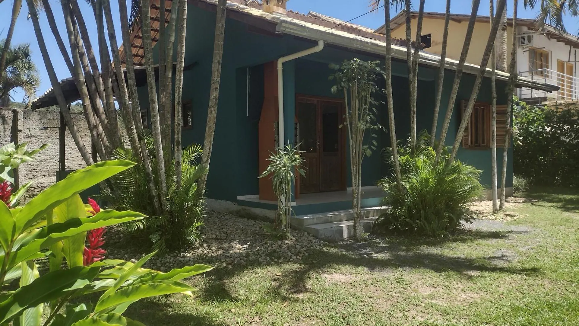 Casa Com Otima Localizacao A 100 Metros Da Praia Porto Belo 0*,  Brazília