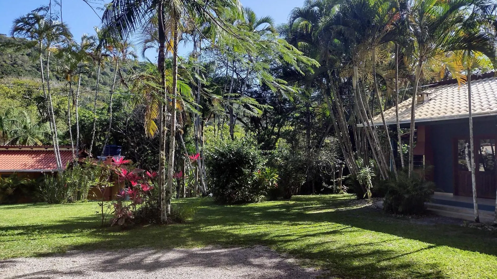 Casa Com Otima Localizacao A 100 Metros Da Praia Portobelo