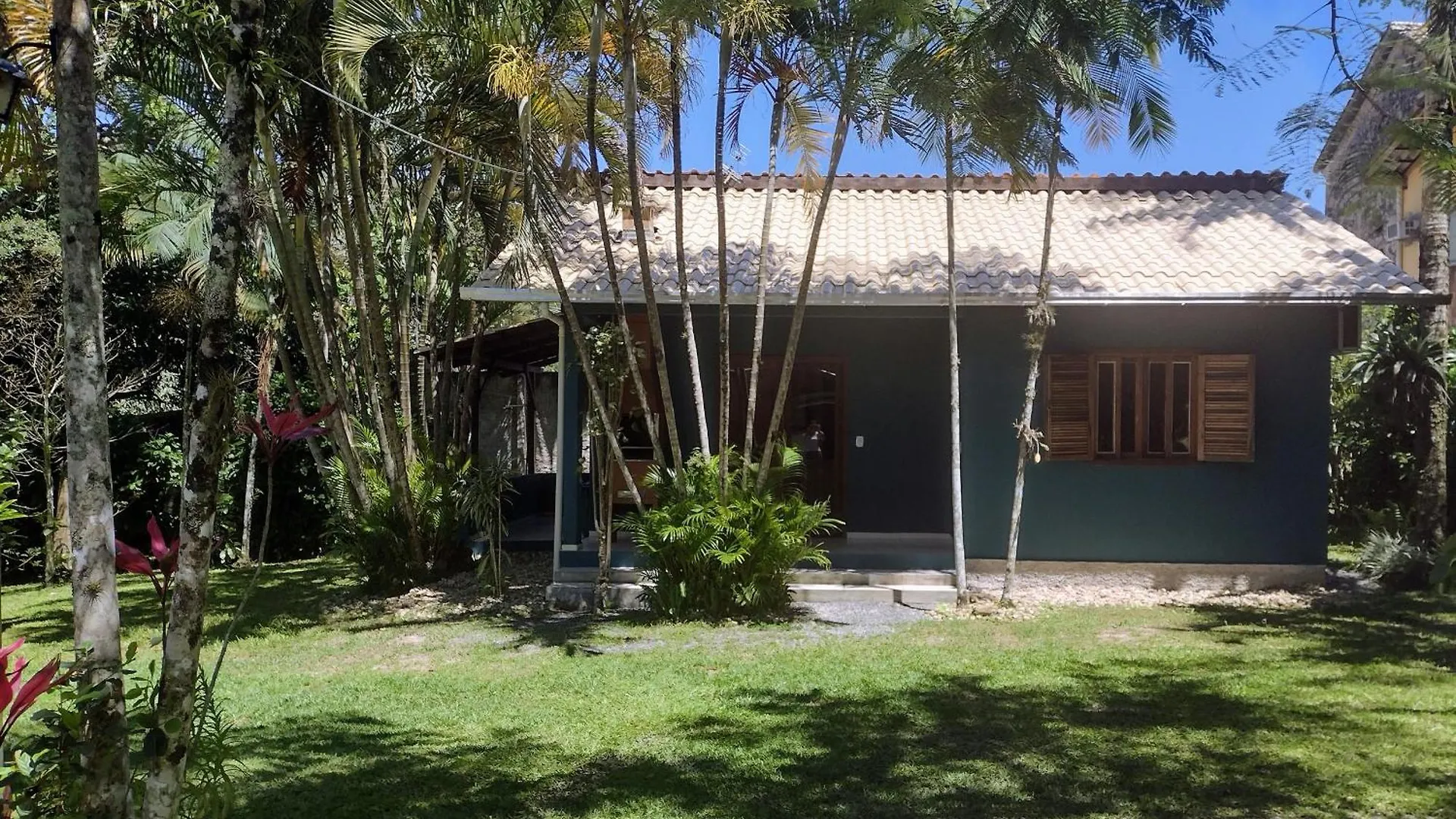 Ferienhaus Casa Com Otima Localizacao A 100 Metros Da Praia Portobelo