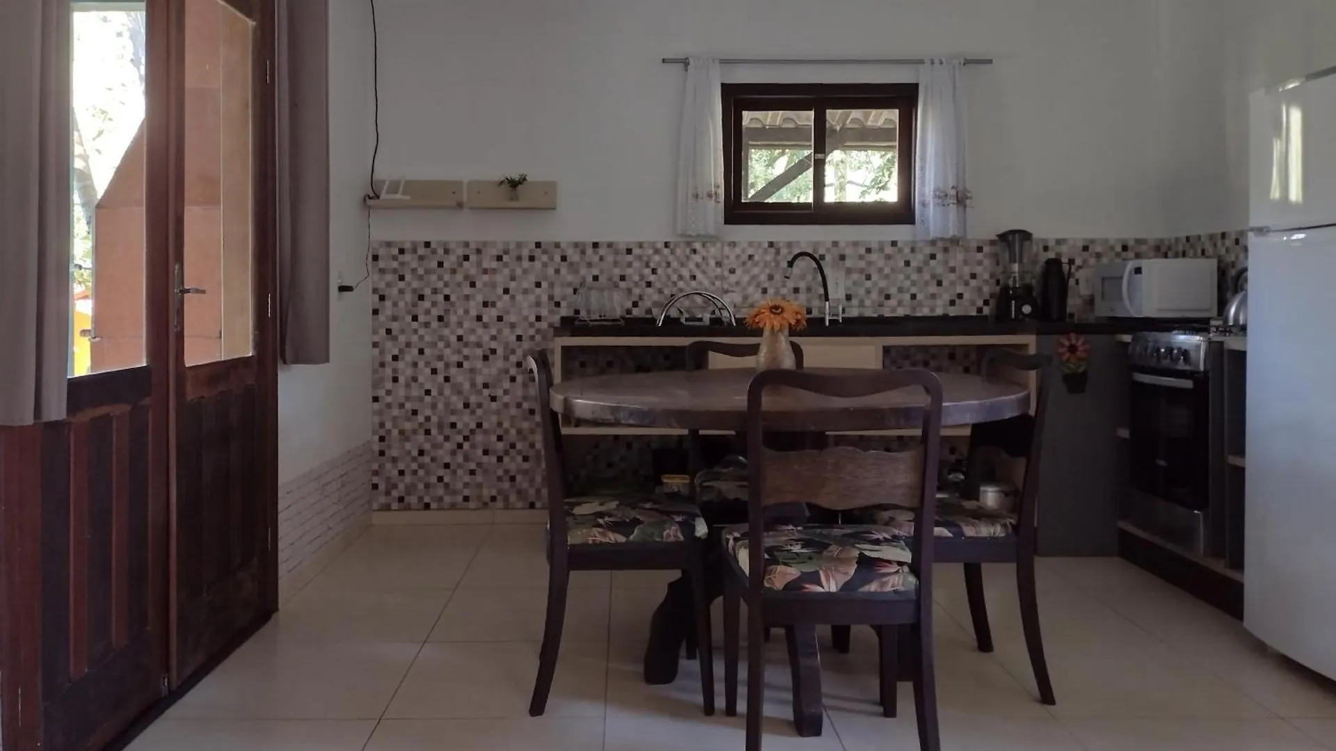 Casa Com Otima Localizacao A 100 Metros Da Praia Portobelo Brasilien